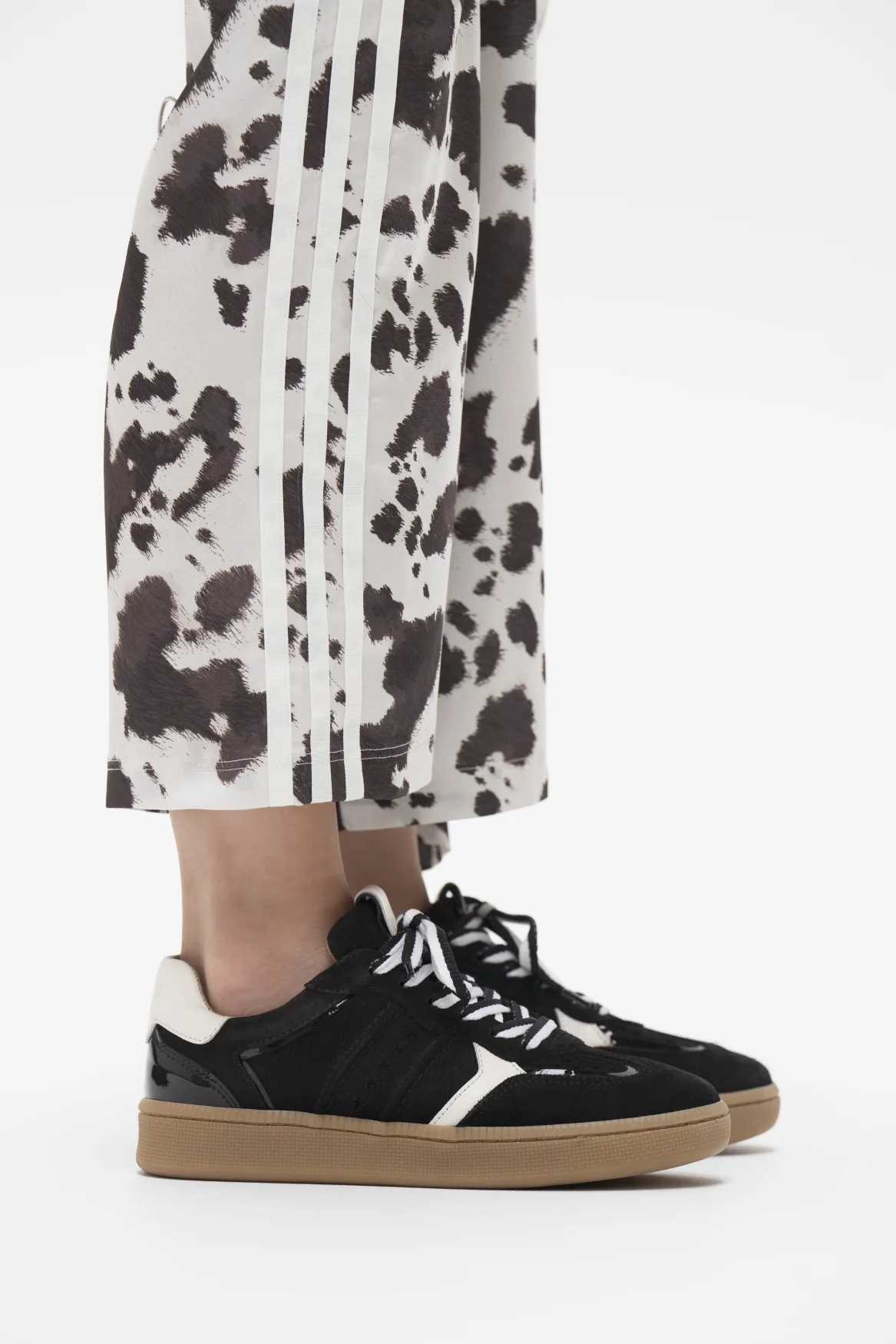 MIRABEL suede – Sneakers | Black / Off white